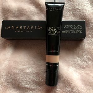 Anastasia Beverly Hills Liquid Highlighter